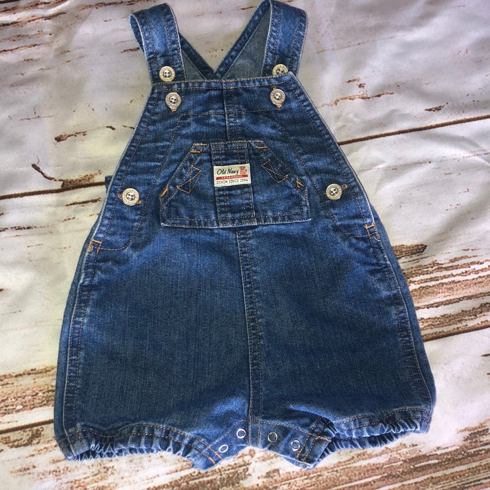 Old Navy short all’s